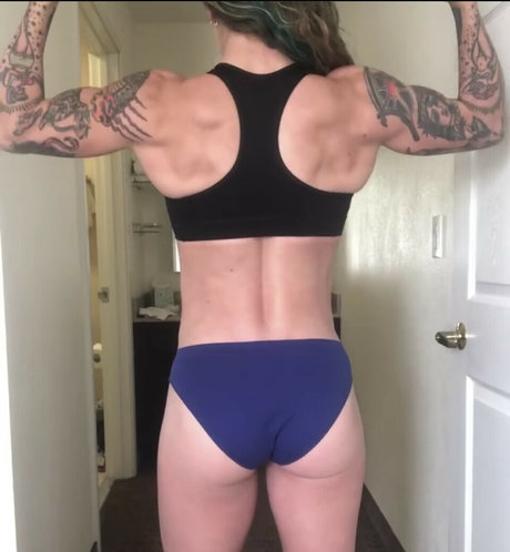 Foto di nudo di fuga di OnlyFans di Jessy Jess