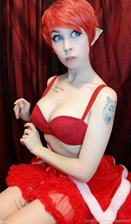 Foto di nudo di fuga di OnlyFans di Emberwolf