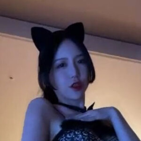 Foto di nudo di fuga di OnlyFans di Kimjeewoo529