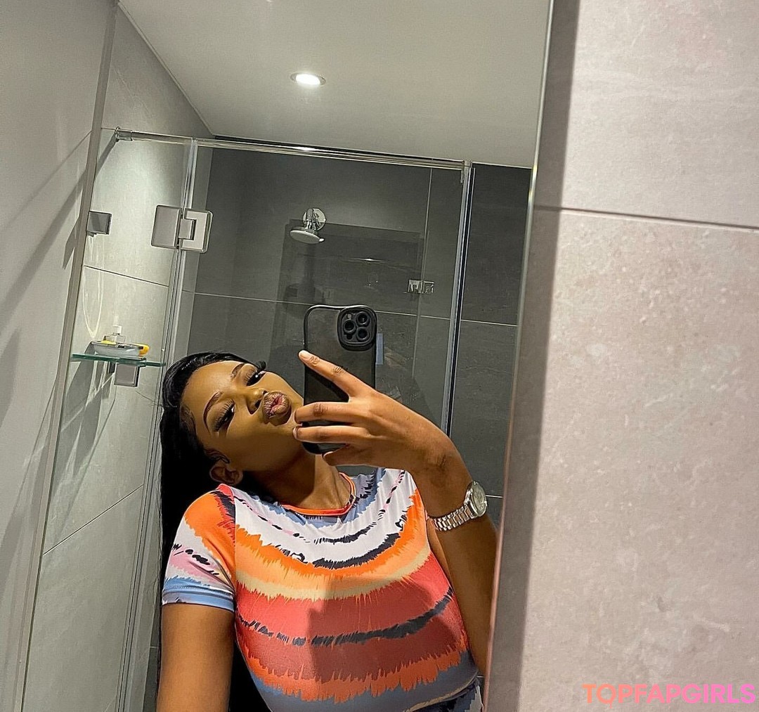 Foto di nudo di fuga di OnlyFans di Antoinette #23 Foto di nudo di fuga di OnlyFans di Antoinette #23