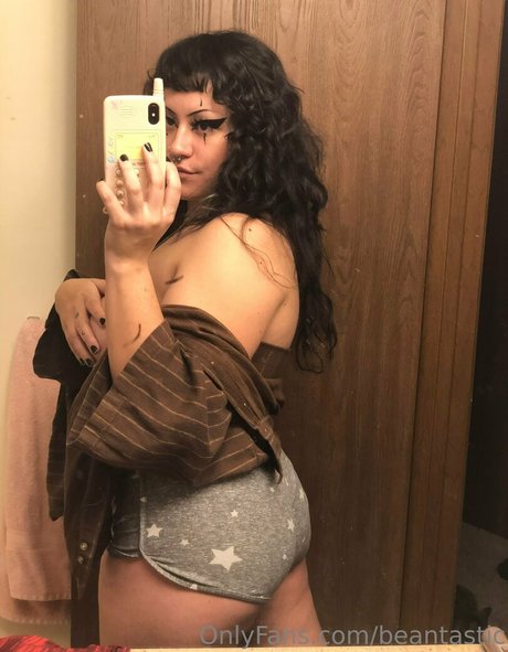 Foto di nudo di fuga di OnlyFans di Beantastic