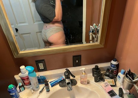 Foto di nudo di fuga di OnlyFans di Justsmile123