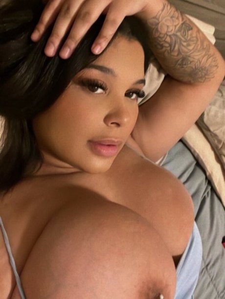Foto di nudo di fuga di OnlyFans di Laixxx