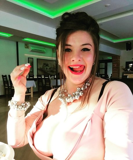Foto di nudo di fuga di OnlyFans di Nadin Shcherban