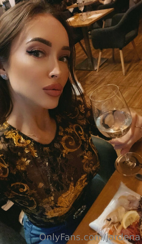 Foto di nudo di fuga di OnlyFans di Jardena