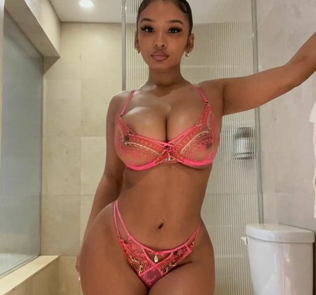 Foto di nudo di fuga di OnlyFans di Selina Rubinstein
