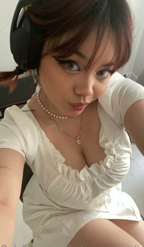 Foto di nudo di fuga di OnlyFans di Iadivinecomedie