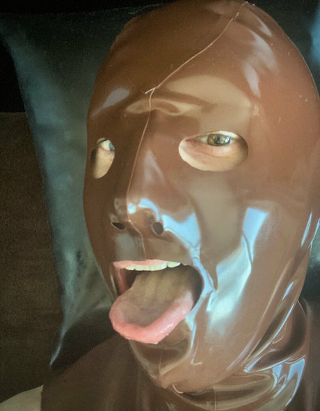 Foto di nudo di fuga di OnlyFans di Rubberskaterboy