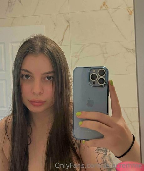 Foto di nudo di fuga di OnlyFans di Carinacremme