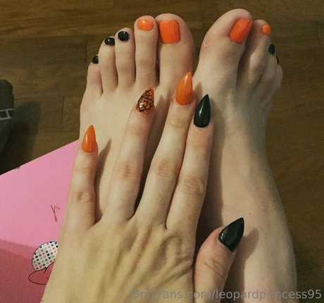 Foto di nudo di fuga di OnlyFans di Leopardprincess95