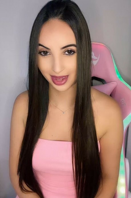 Foto di nudo di fuga di OnlyFans di Alinedls Aline Oliveira