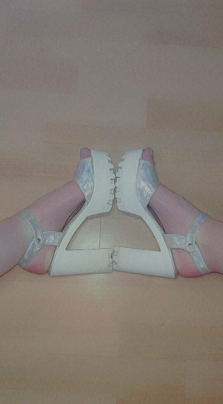 Foto di nudo di fuga di OnlyFans di Gingergiantess