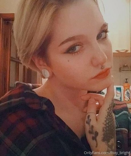 Foto di nudo di fuga di OnlyFans di Foxybright