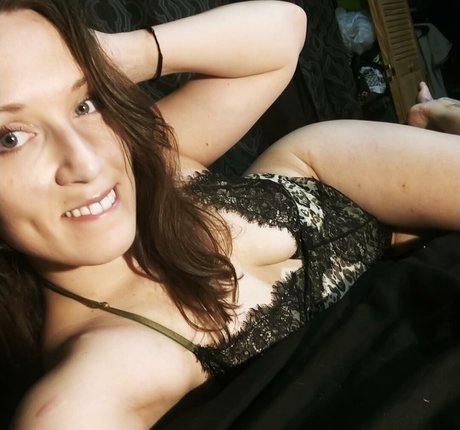 Foto di nudo di fuga di OnlyFans di Infernal Aphrodite