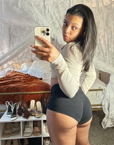 Foto di nudo di fuga di OnlyFans di Payurqueen