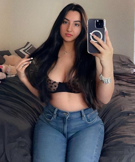 Foto di nudo di fuga di OnlyFans di Anneiise