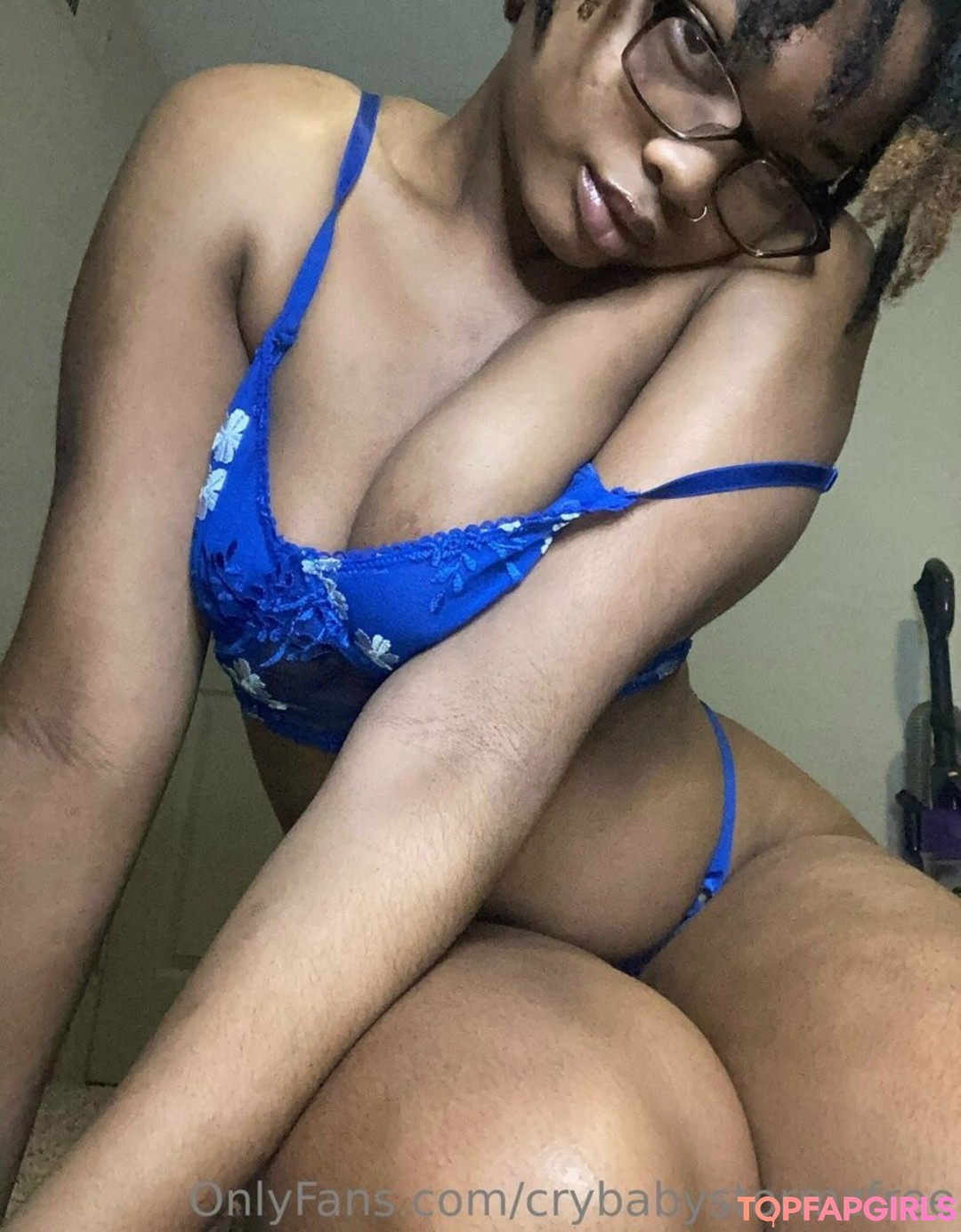 Foto di nudo di fuga di OnlyFans di Crybabystormzfree #5 Foto di nudo di fuga di OnlyFans di Crybabystormzfree #5