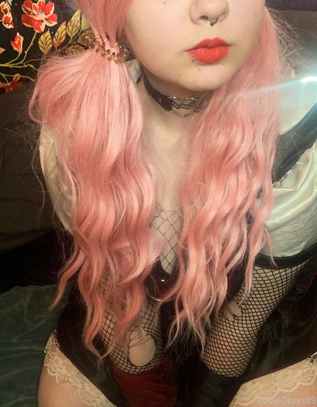Foto di nudo di fuga di OnlyFans di Rosiegrays89