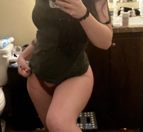 Foto di nudo di fuga di OnlyFans di Ferocityflame