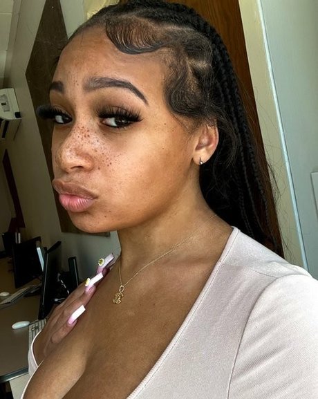 Foto di nudo di fuga di OnlyFans di Lexxiibaebie