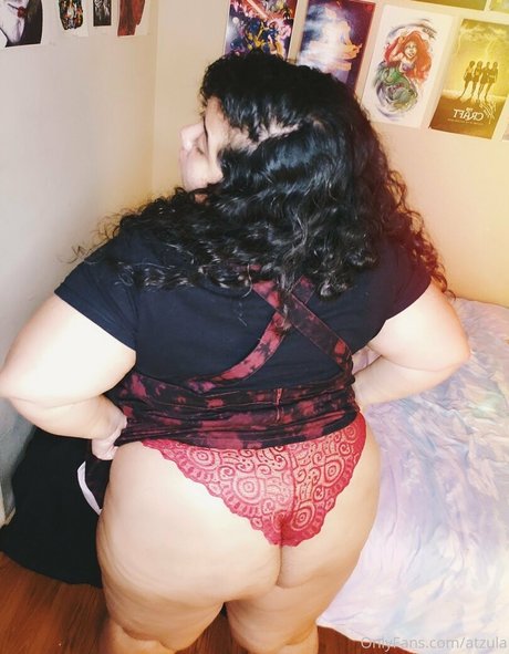 Foto di nudo di fuga di OnlyFans di Atzula
