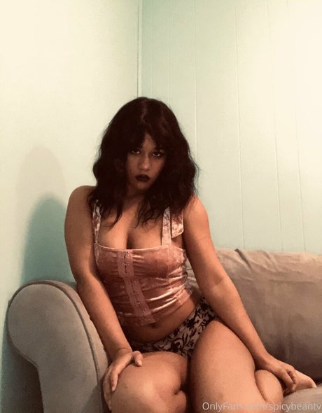 Foto di nudo di fuga di OnlyFans di Spicybeantv