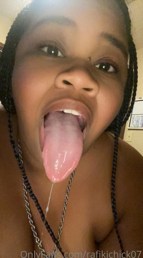 Foto di nudo di fuga di OnlyFans di Rafikichick07