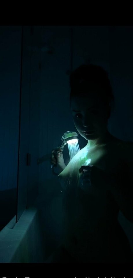 Foto di nudo di fuga di OnlyFans di Witchbitch47