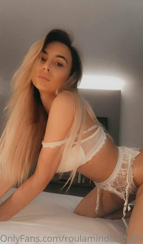 Foto di nudo di fuga di OnlyFans di Roulamindbodylife
