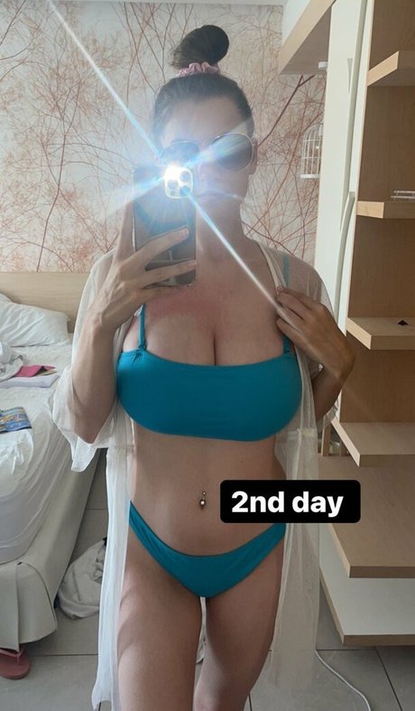 Foto di nudo di fuga di OnlyFans di Chloe Louise Thomas