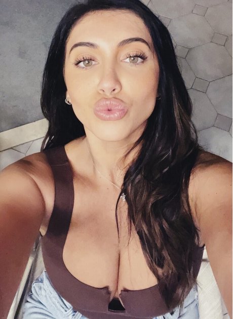 Sabrina Romana