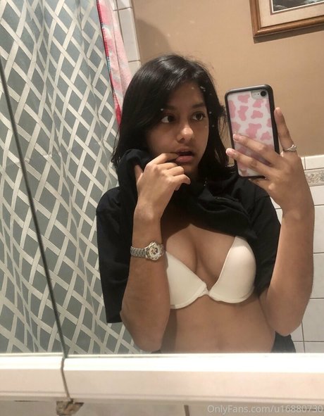 Foto di nudo di fuga di OnlyFans di Freecumsybunny