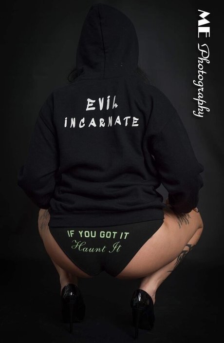 Foto di nudo di fuga di OnlyFans di Angelvicious