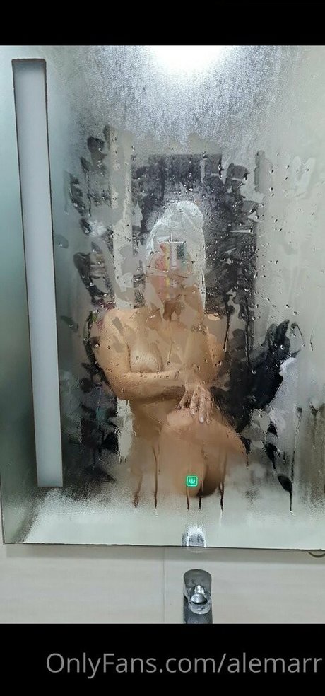 Foto di nudo di fuga di OnlyFans di Alemarr