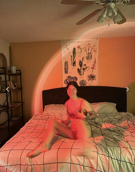 Foto di nudo di fuga di OnlyFans di Oakandpillow