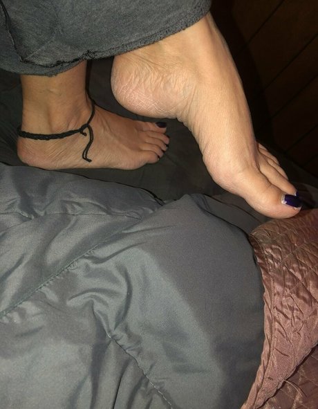 Ajonesfeet