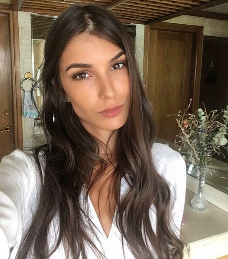 Foto di nudo di fuga di OnlyFans di Alicia Londono