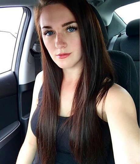 Foto di nudo di fuga di OnlyFans di Hanna Zellers