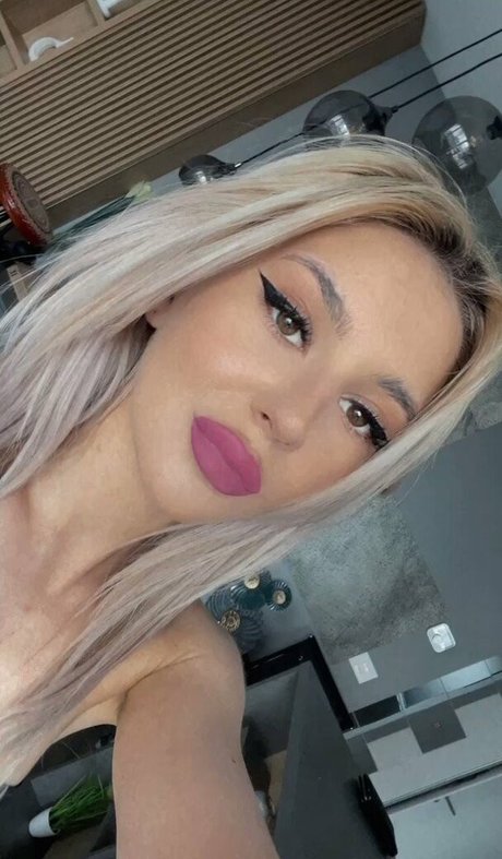 Foto di nudo di fuga di OnlyFans di Tessa Maven