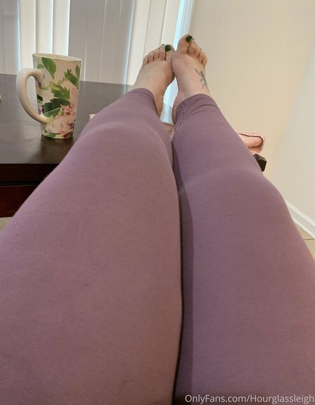 Foto di nudo di fuga di OnlyFans di Hourglassleigh
