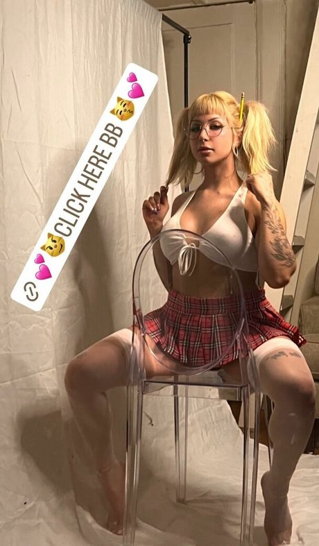 Foto di nudo di fuga di OnlyFans di Honeydipxxx