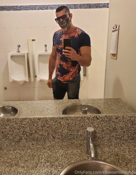 Foto di nudo di fuga di OnlyFans di Eliseoantoniofree