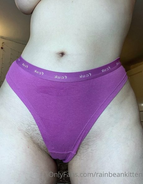 Foto di nudo di fuga di OnlyFans di Rainbeankitten