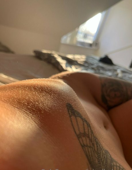 Foto di nudo di fuga di OnlyFans di Inkedbabeeva