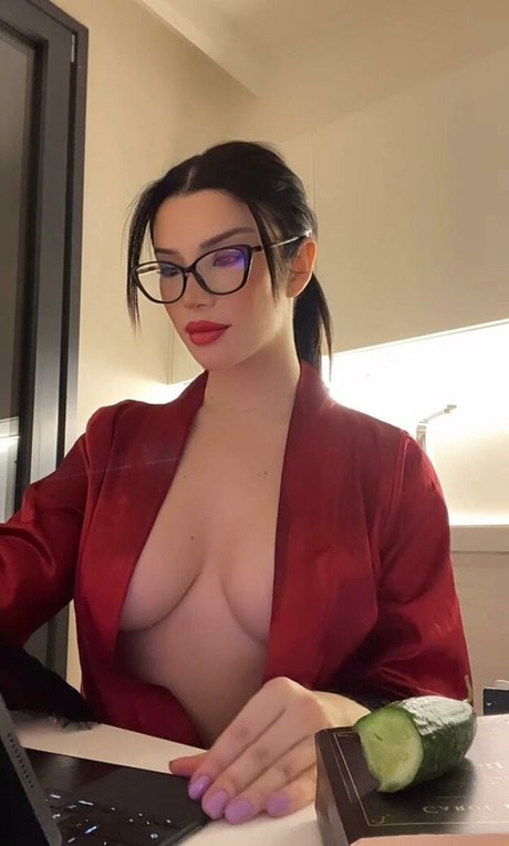 Foto di nudo di fuga di OnlyFans di Berfecetalin