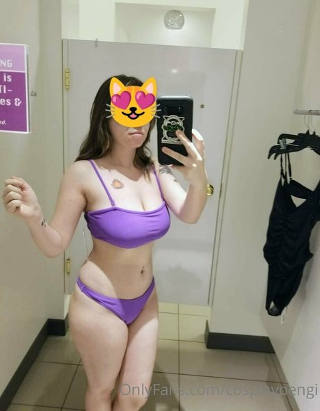 Foto di nudo di fuga di OnlyFans di Cosplaypengi
