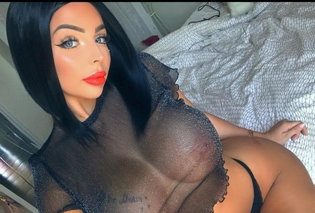 Foto di nudo di fuga di OnlyFans di Kahina