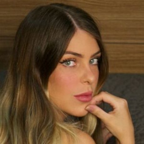 Foto di nudo di fuga di OnlyFans di Ana Bruna Avila