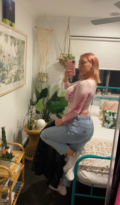 Foto di nudo di fuga di OnlyFans di Alanna