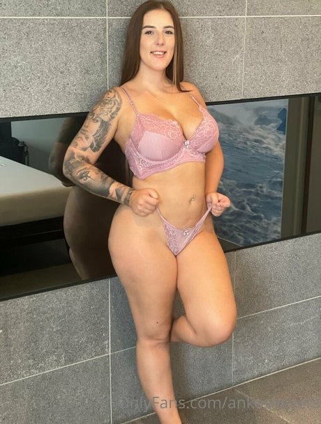 Foto di nudo di fuga di OnlyFans di Ankesneyers